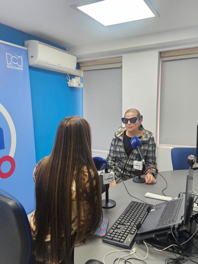 FM RADIO2